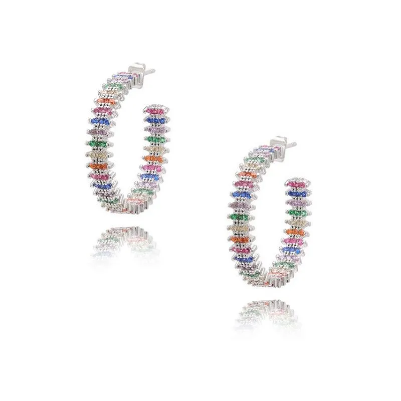 মহিলাদের জন্য রঙিন হুপ কানের দুল