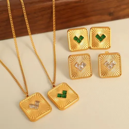 নেকলেস কানের দুল সেট